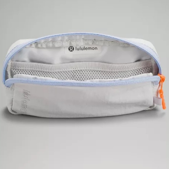 ❤️ Lululemon Mini Belt Bag NWT - Picture 3 of 16